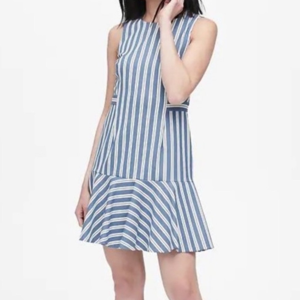 Banana Republic Stripe Flounce Hem Dress blue & white size 4